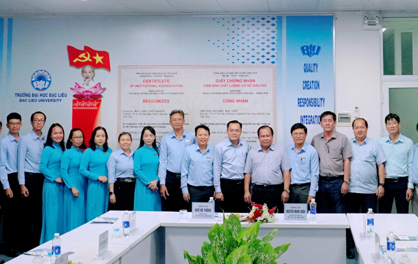 Đoàn công tác UBND tỉnh Cà Mau đến làm việc với Trường Đại học Bạc Liêu